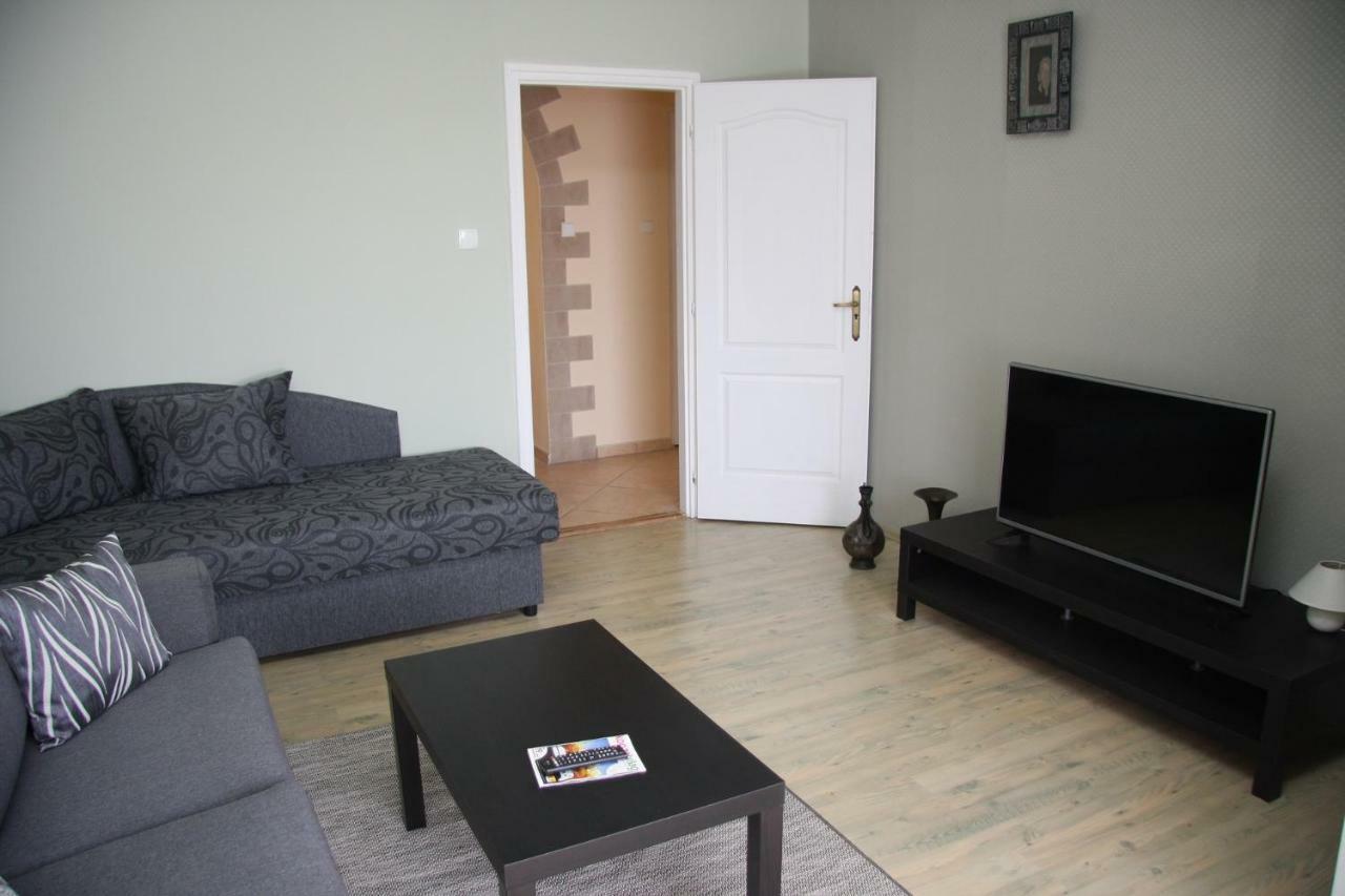 Villa Maria Apartman Miskolc Luaran gambar